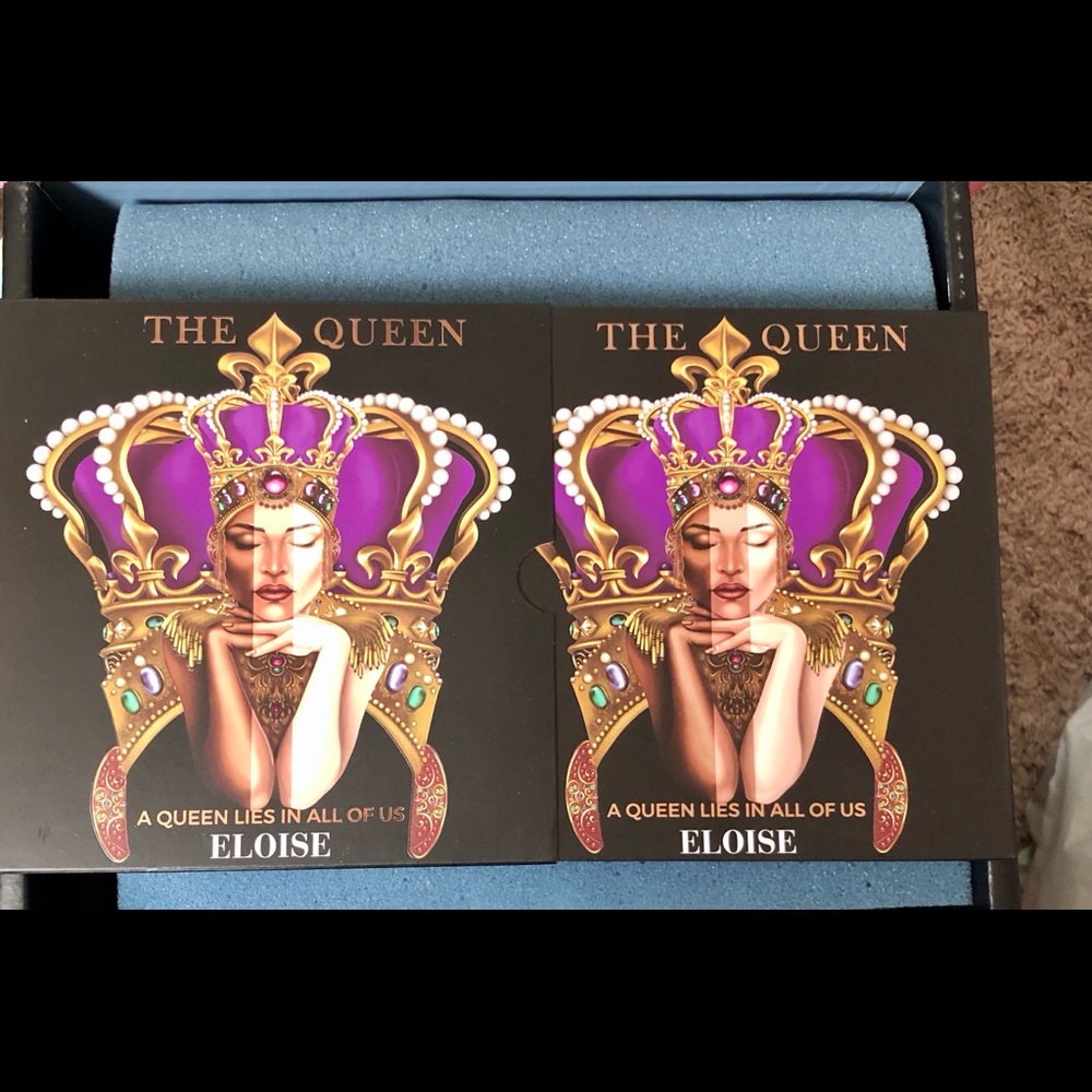 The queen eyeshadow palette